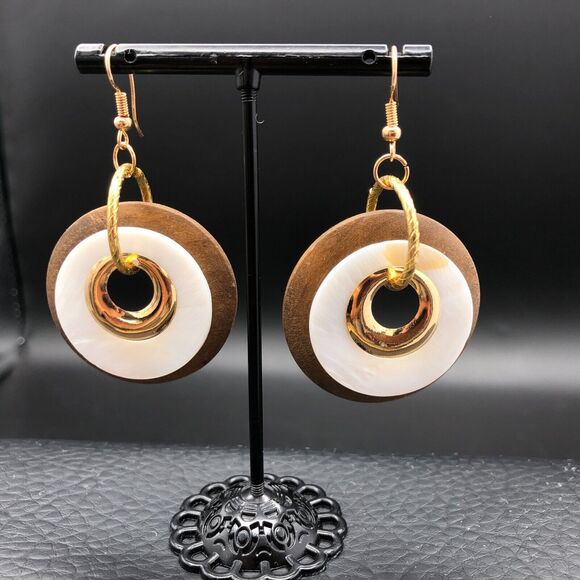 Charles Klein Earrings MOP Mother of Pearl Wood Gold Tone Boho Drop Disc Dangles - Picture 1 of 6